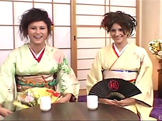 Azgın japon güzeller sakura scott & sayuri ile sıcak grup seks
